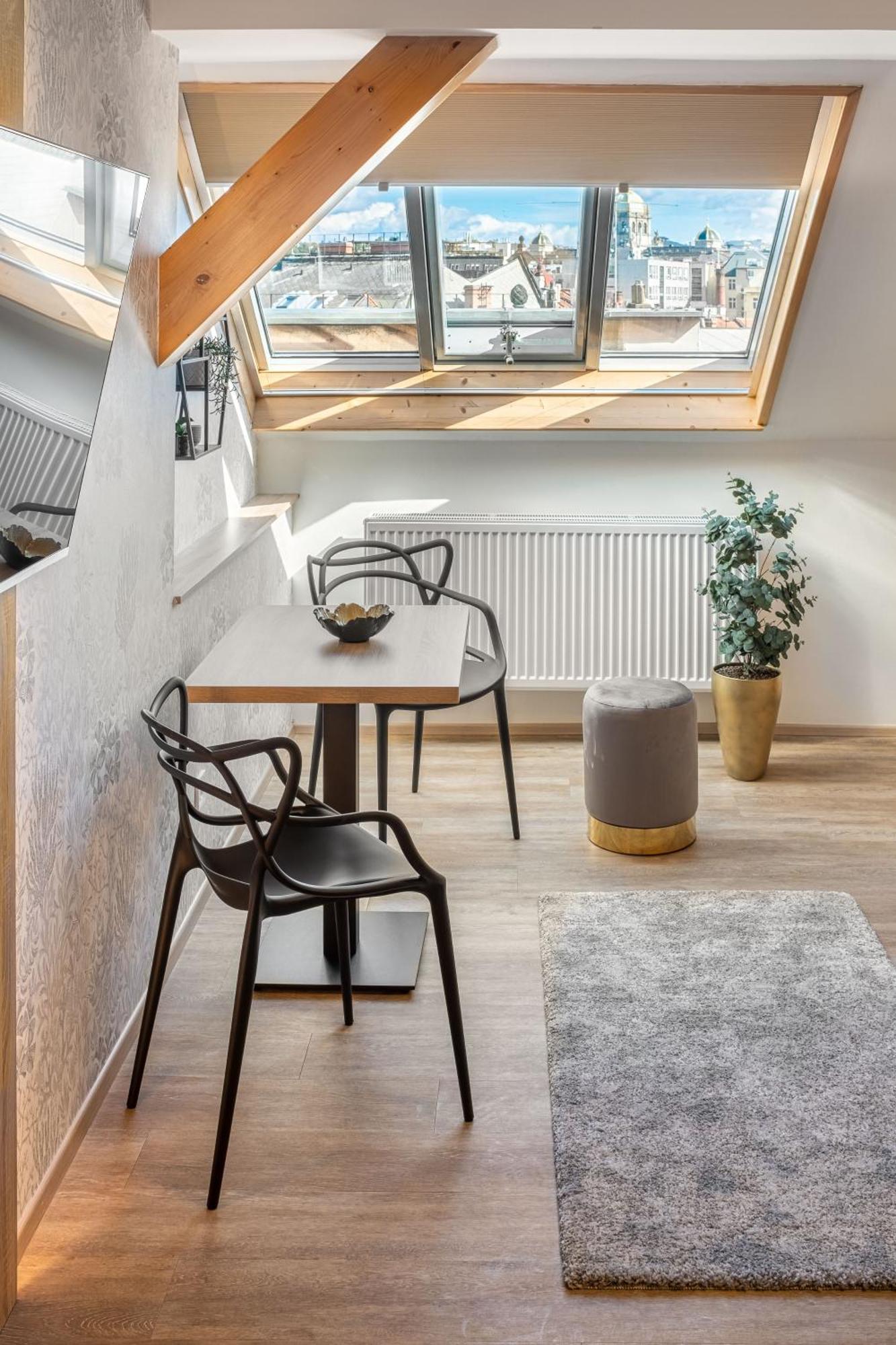Theatre 9 By Adrez Apartamento Praga